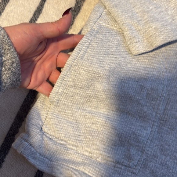 Vineyard Vines 100% Cotton Mockneck - Picture 4 of 9